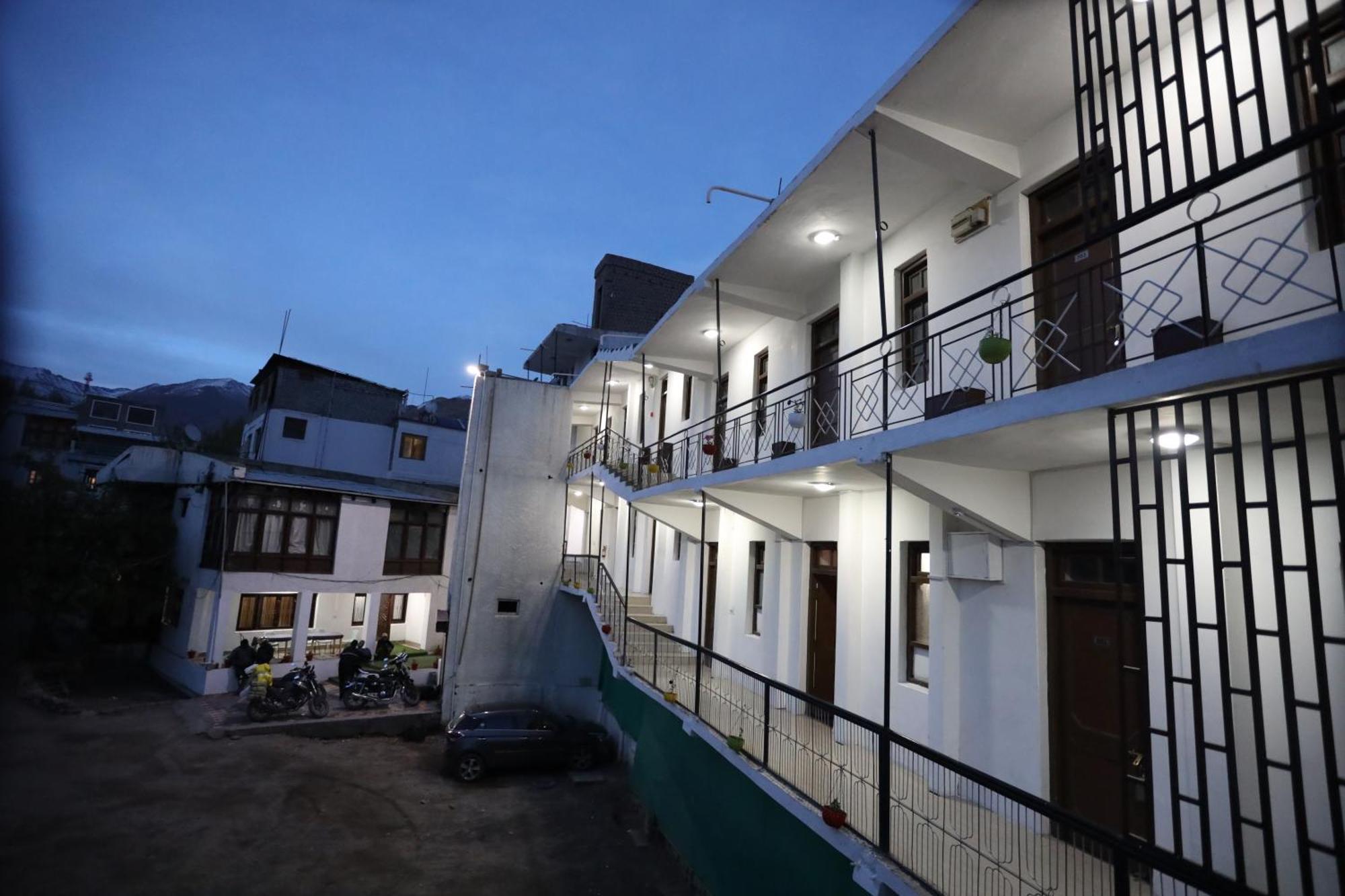 Hotel Jan Palace Léh Exteriér fotografie